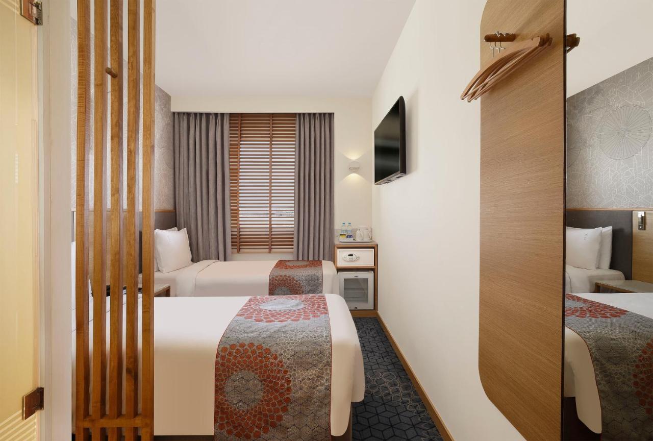 Holiday Inn Express Gurugram Sector 50 By Ihg Gurgaon Exteriör bild