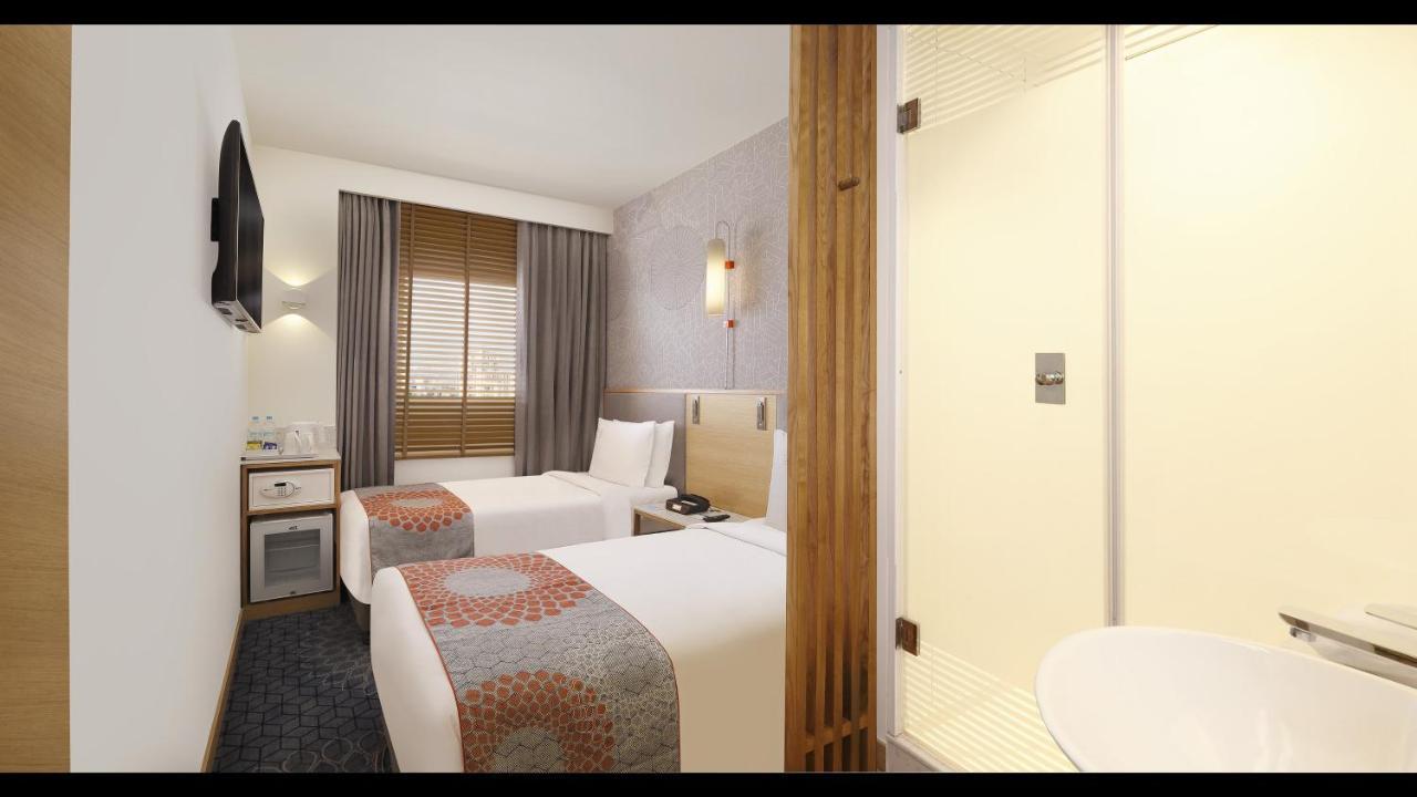Holiday Inn Express Gurugram Sector 50 By Ihg Gurgaon Exteriör bild