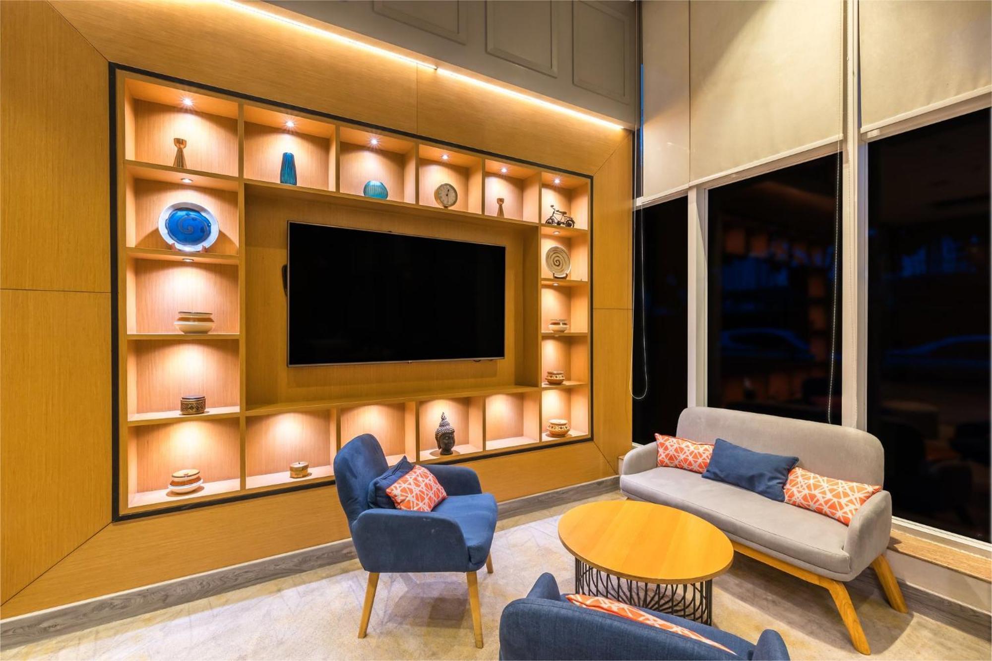 Holiday Inn Express Gurugram Sector 50 By Ihg Gurgaon Exteriör bild
